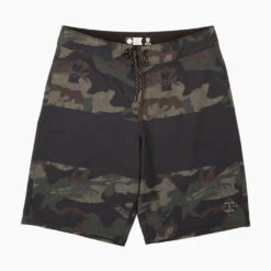 Salty Crew Men's Topwater Boardshort - Camo